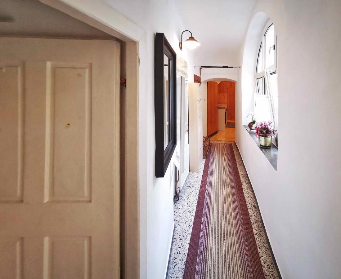 Ferienwohnung Himmelberg 80M2 In Der Altstadt Und Toll Fuer Familien Klagenfurt am Woerthersee Exterior foto